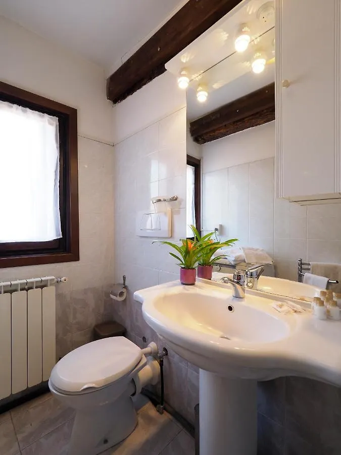 Palazzo Preziosa - Rialto Apartment Venice