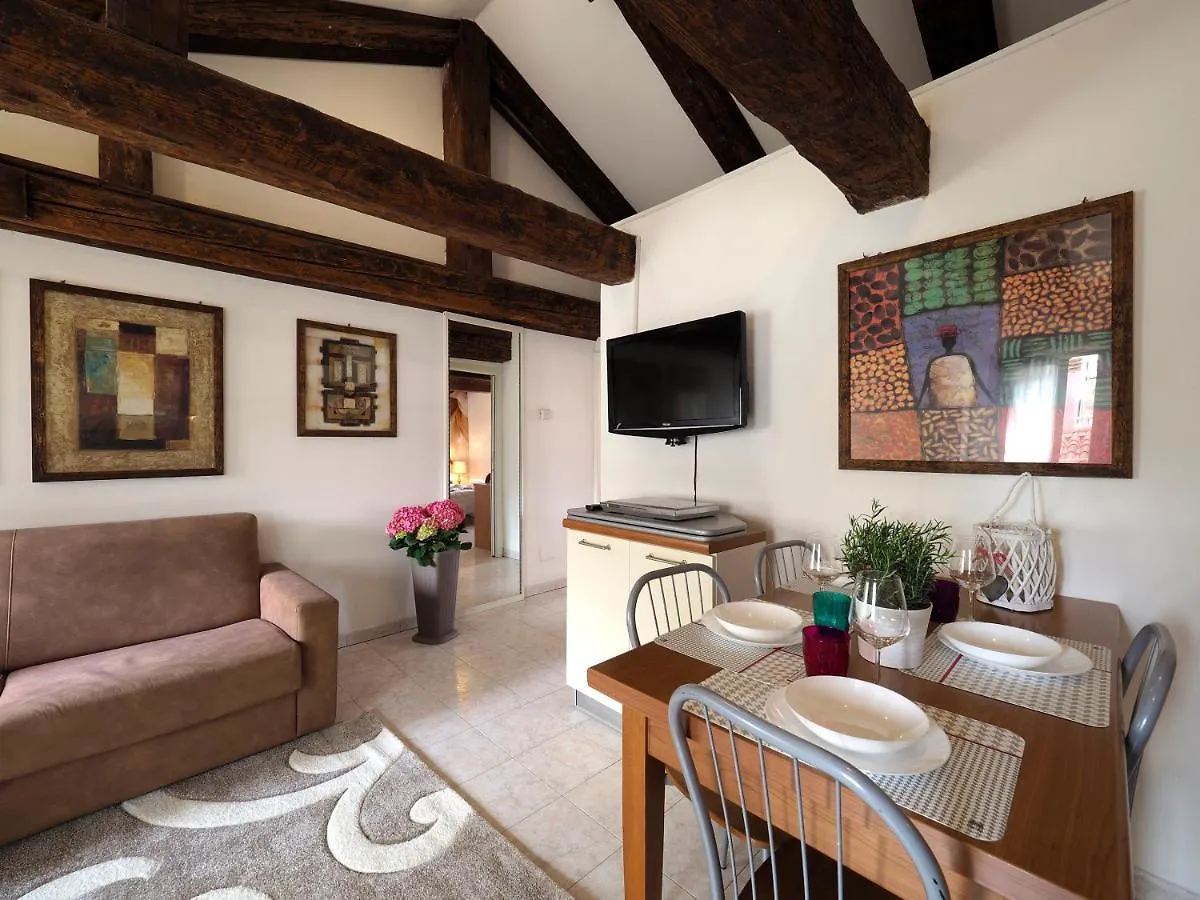 Palazzo Preziosa - Rialto Apartment Venice Italy