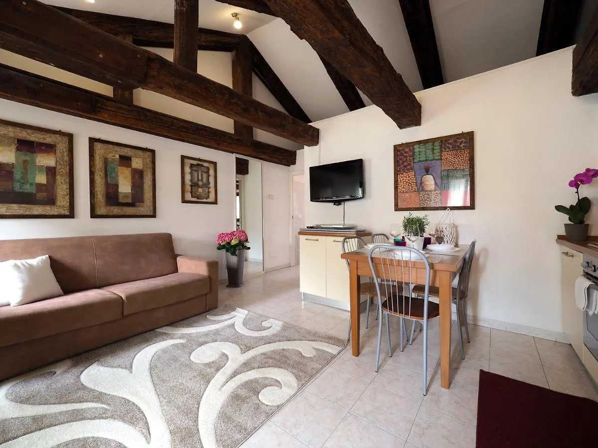 Palazzo Preziosa - Rialto Apartment Venice 0*,