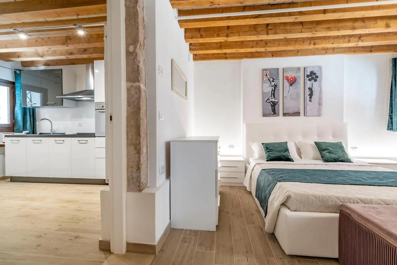 Palazzo Preziosa - Rialto Apartment Venice 0*,