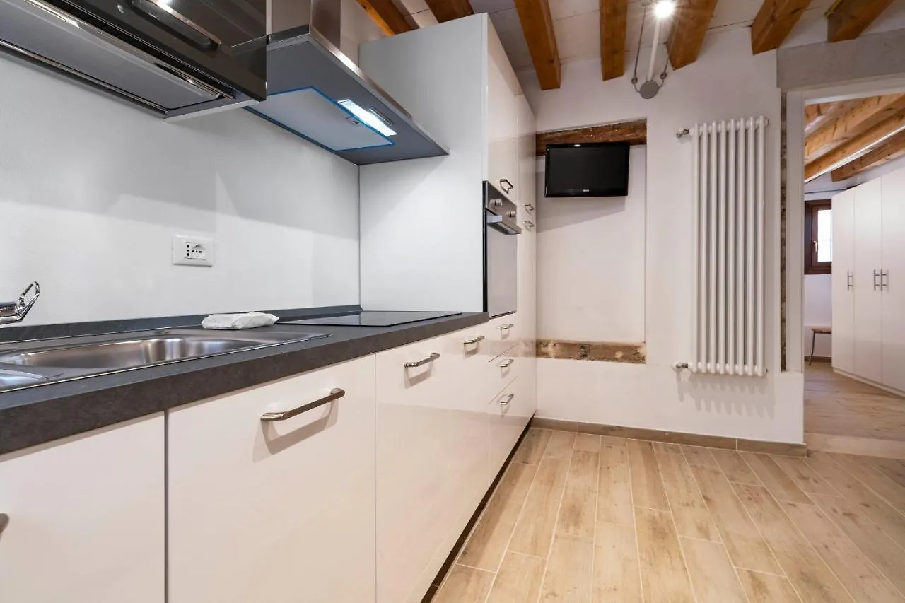 Palazzo Preziosa - Rialto Apartment Venice 0*,