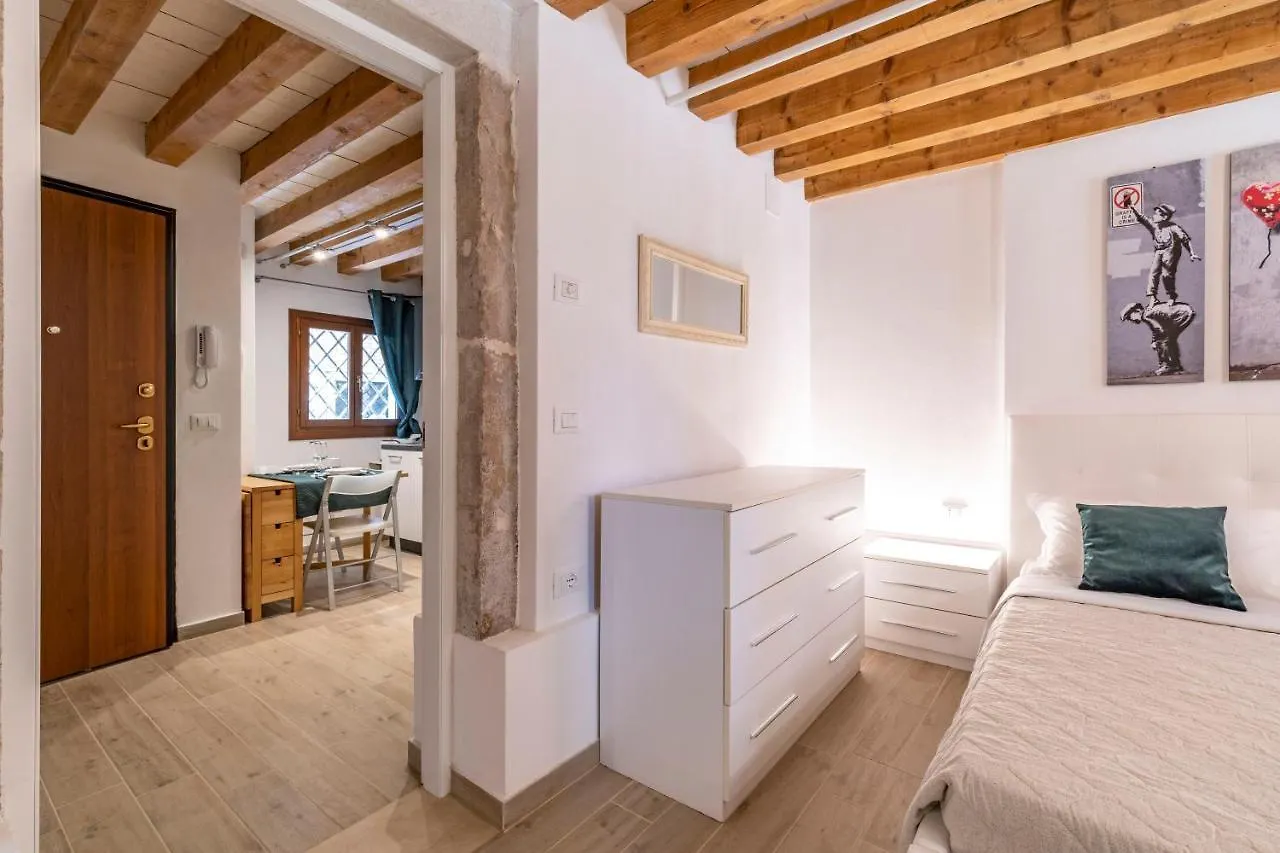 Palazzo Preziosa - Rialto Apartment Venice